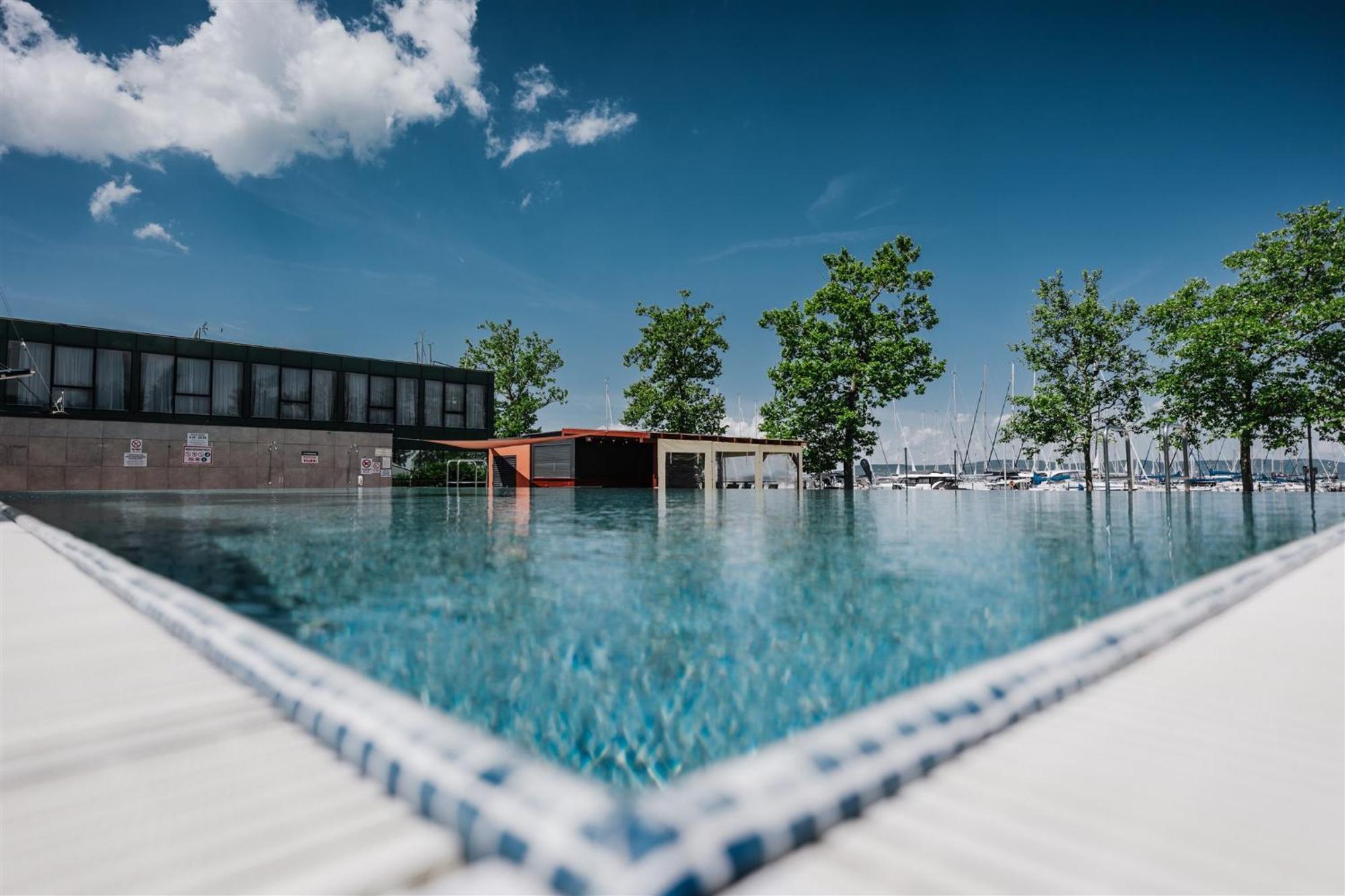 Butique Apartman Grand バラトンレッレ エクステリア 写真